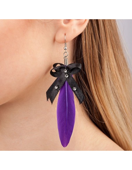 Orecchini pendenti con piuma viola e strass neri decorazioni similpelle per Halloween