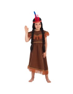 Bambina con costume da indianina marrone con frange, fascia con piume e gesto di saluto