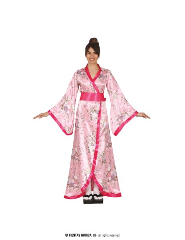 Kimono donna rosa con decorazioni floreali, maniche ampie e fascia obi tradizionale giapponese per feste a tema