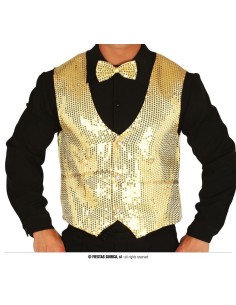 Gilet dorato con paillettes scintillanti indossato da uomo con cappello oro e papillon per feste glamour 2