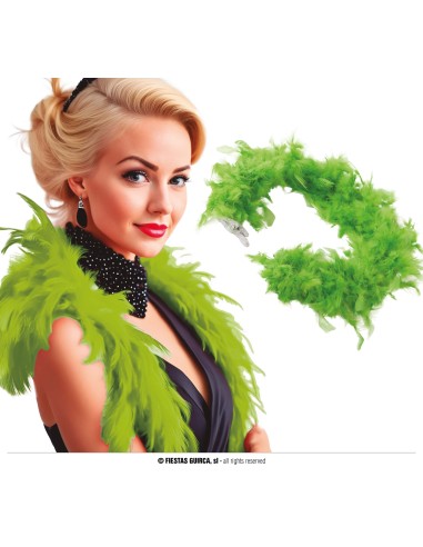 Boa di piume verde chiaro indossato da donna elegante per feste anni 20 e carnevale