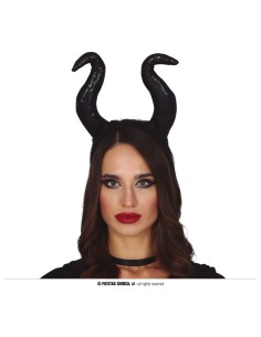 Diadema strega con corna nere ricurve indossato da donna per costume Halloween