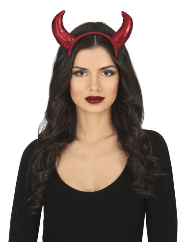 Cerchietto con corna rosse da demone indossato per costume Halloween