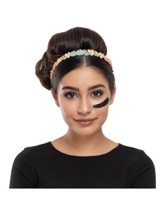 Trucco crema nero professionale 20ml applicato su viso di donna per make-up teatrale Halloween 2