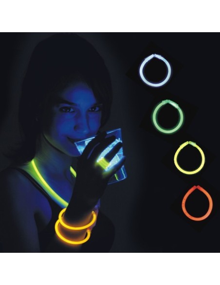 100 BRACCIALETTI LUMINOSI LUNGH.CM. 20 DIAM. MM. 5 Prezzo 14,10 €