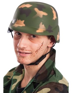 Elmo militare verde mimetico con sottogola nero indossato da uomo per costume adulto 2