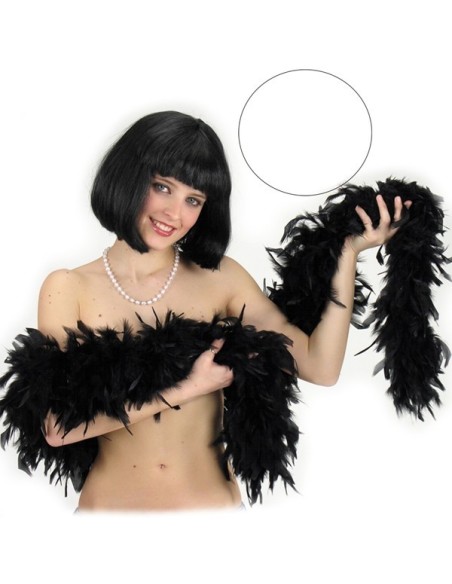 Boa di piume bianche lungo 180cm indossato da modella per feste eleganti e spettacoli vintage