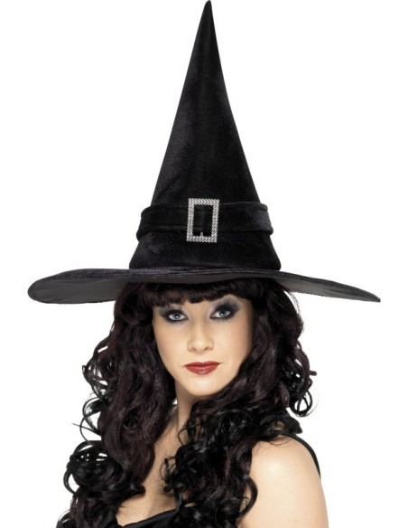 Cappello da strega nero a punta con fibbia argentata indossato da donna per costume Halloween